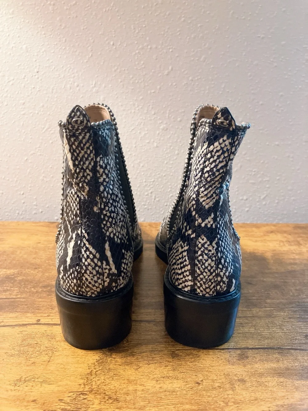 Coach Western Leather Snake Ankle Boots Pointed Toe Low Heel 37 6.5-7 Black